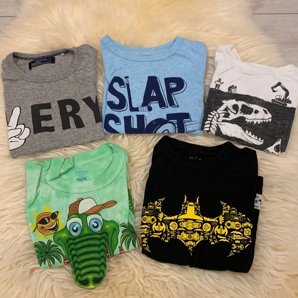 T-Shirts Bundle of 5 in White/Black/Blue/ Gray/Green Size 2T
